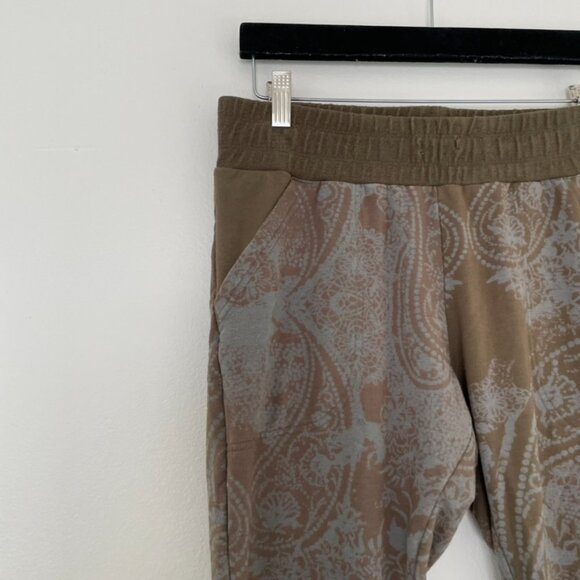 Free People We The Free Army Green Paisley Joggers Size Medium - Picture 5 of 7